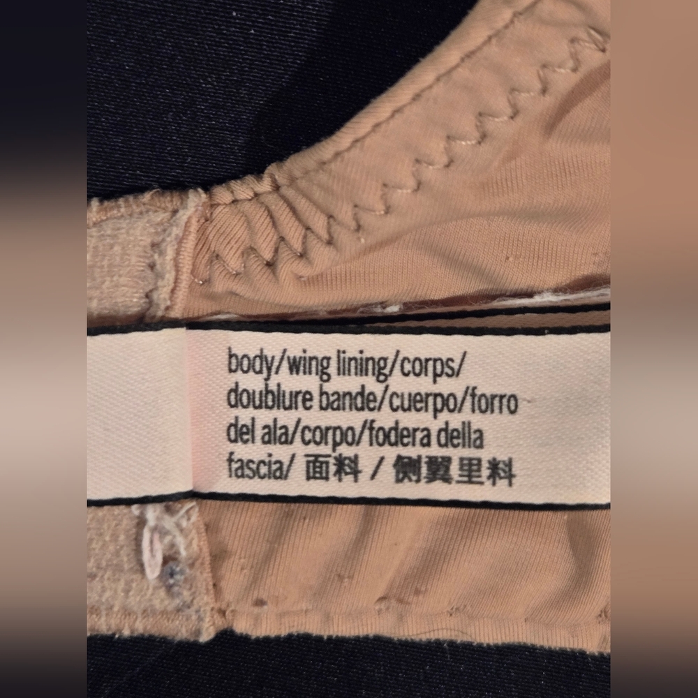 **SOLD 👙**Victoria's Secret Nude Bra - Picture 8 of 10
